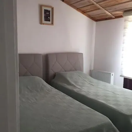 Derin Ev-sevgi Yolunda Denize Sifir Full Manzarali